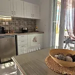 Mykonos4islands Seaside And 게스트하우스 4*
