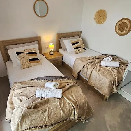 Mykonos4islands Seaside And Vendégház 4*