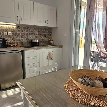 Mykonos4islands Seaside And Guest house 4*